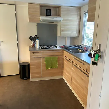 キャンプ場 Mobil-home メサンジュ