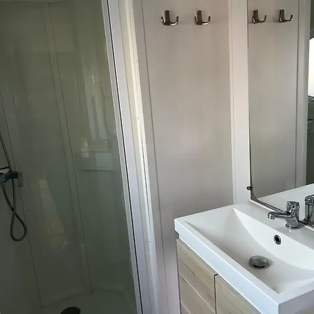 キャンプ場 Mobil-home メサンジュ